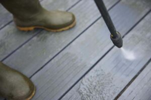 deck cleaning maintenance